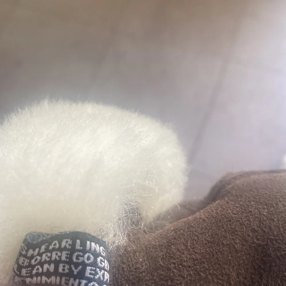 Cozy Brown suede Slippers with White shearling cuff and lining.NWOT - Picture 5 of 5